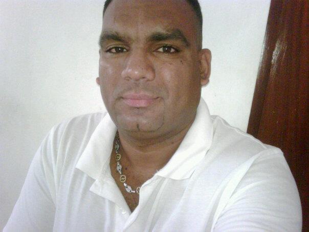 Date this tall Dominican Republic man Yunior23 from Santiago DO11042