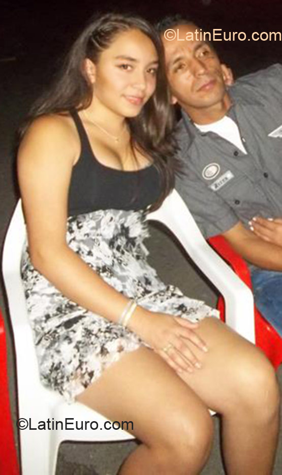 Date this tall Colombia girl Tara from Quilla CO10204
