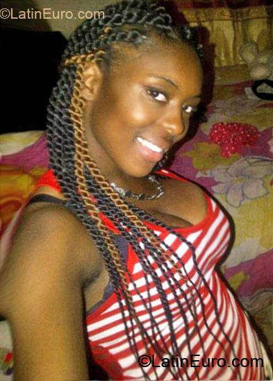 Date this happy Jamaica girl Ashley from Montego Bay JM525