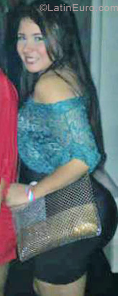 Date this foxy Colombia girl Stefania from Barranquilla CO15073