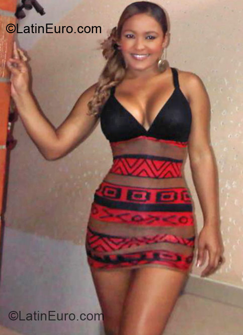 Date this hot Colombia girl Lizeth from Cali CO10889