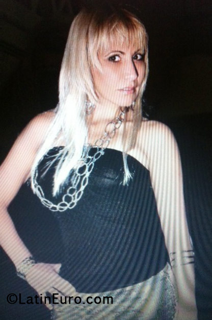 Date this delightful Brazil girl Sophia from Fort Lauderdale BR6699