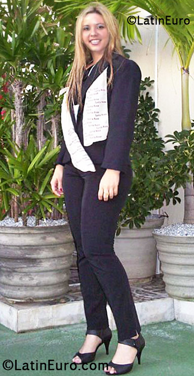 Date this hard body Brazil girl Carla from Belem BR6700