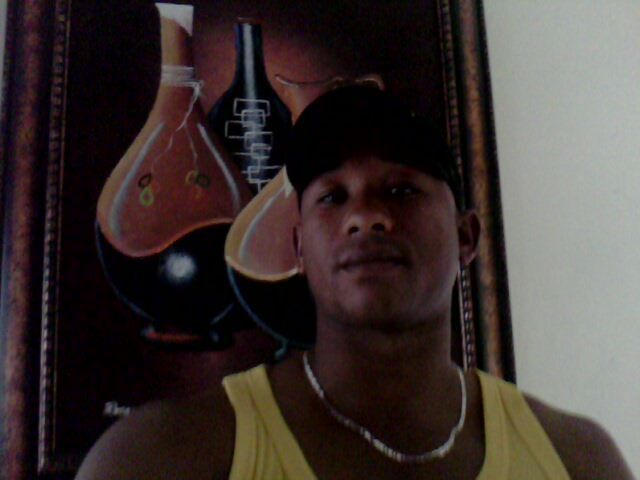 Date this nice looking Dominican Republic man Francisco from San Pedro De Macoris DO11350