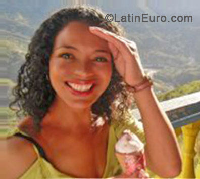 Date this exotic Colombia girl Martha from Bogota CO10553