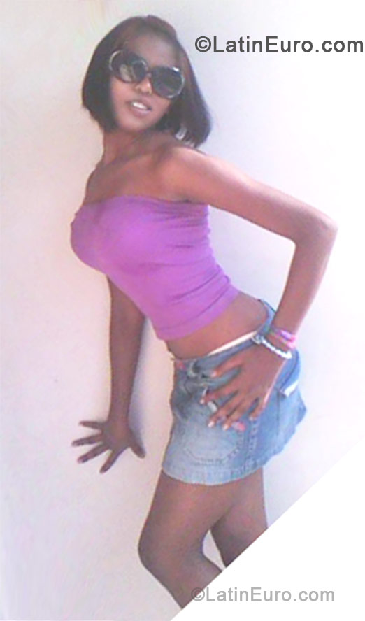 Date this lovely Dominican Republic girl Penelope from Puerto Plata DO11355