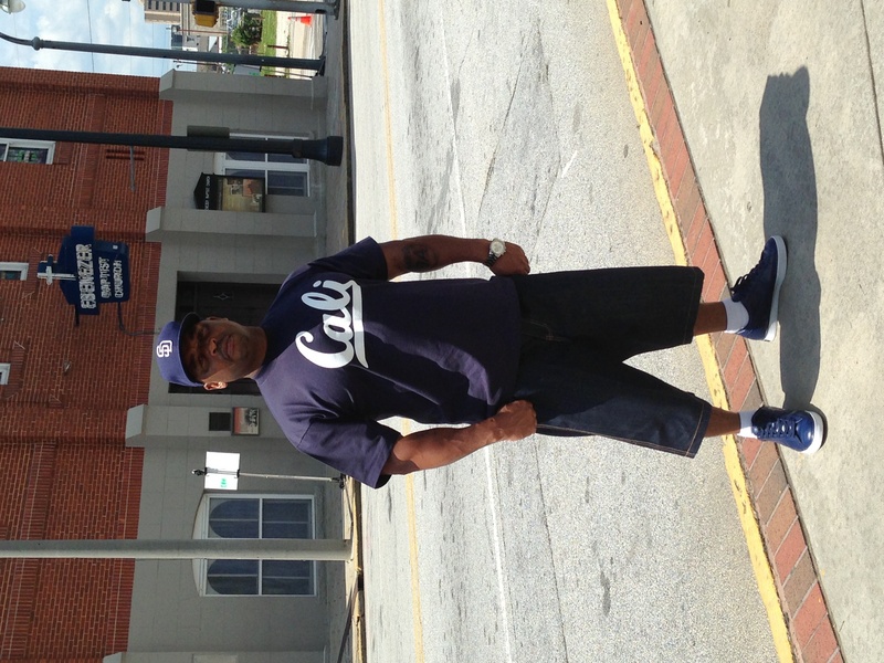 Date this voluptuous United States man Darrell from San Diego US13117