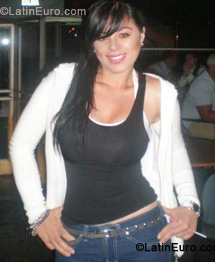 Date this exotic Colombia girl Tatiu from Villavicencio CO10589