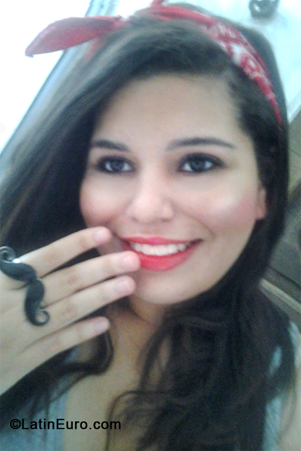 Date this stunning Brazil girl Najla from Praia Grande BR6746