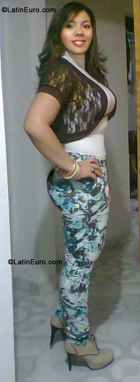 Date this exotic Colombia girl Yarledis from Medellin CO17993