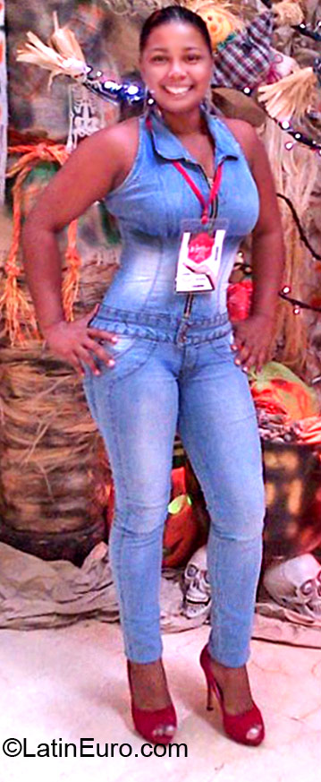 Date this fun Colombia girl Ana Milena from Cartagena CO10608