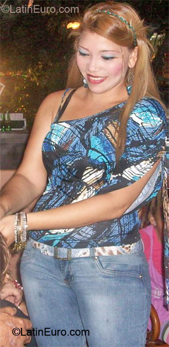 Date this hard body Colombia girl Cecilia from Cartagena CO10667