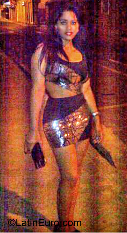 Date this lovely Dominican Republic girl Alveri from San Francisco De Macoris DO11483