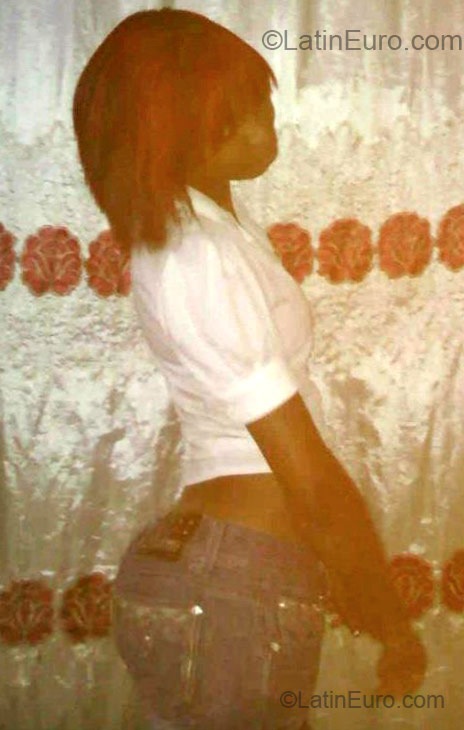 Date this stunning Dominican Republic girl Grissel from Santo Domingo DO11485