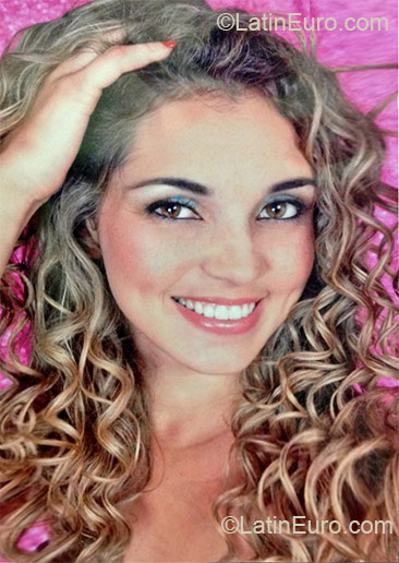 Date this funny Brazil girl Waleska from Rio De Janeiro BR6813