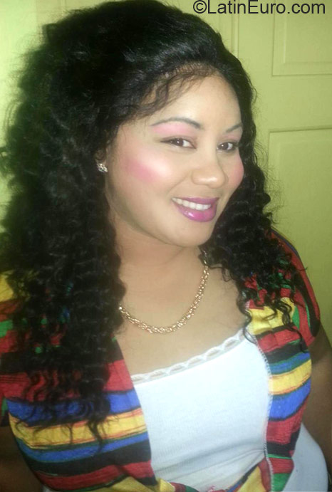 Date this sensual Jamaica girl Candy from Kingston JM565