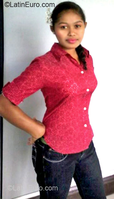 Date this cute Philippines girl Marissa from Iriga City PH475
