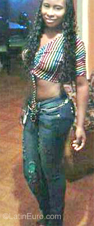 Date this exotic Colombia girl Monik from Cali CO10808