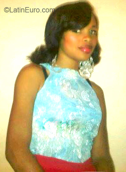 Date this funny Dominican Republic girl Glenny from Santo Domingo DO11724