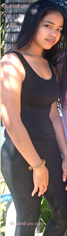 Date this good-looking Philippines girl Maria from San Fernando PH482