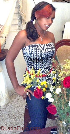 Date this foxy Dominican Republic girl Miriam from Santo Domingo DO11794