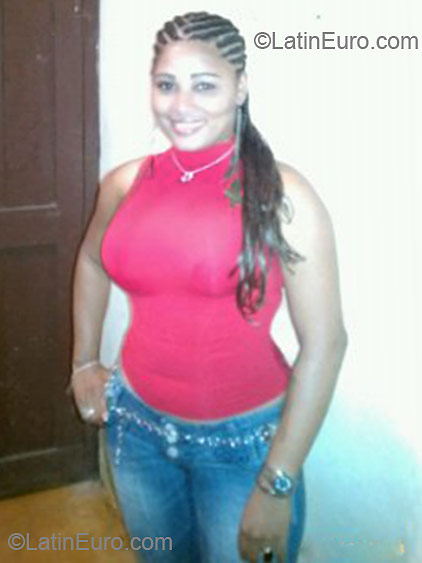 Date this pretty Dominican Republic girl Rosa from Nagua DO11874