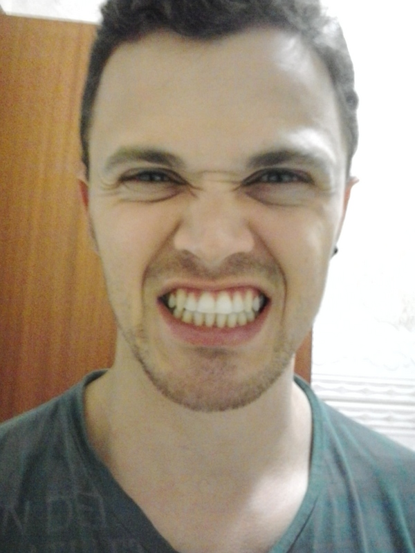 Date this tall Brazil man Chester from Poa Rs BR6945