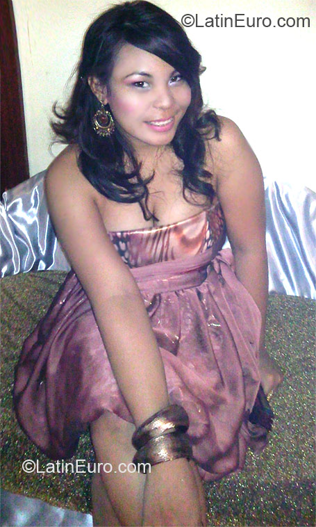 Date this hot Philippines girl Catherine from Batangas PH494