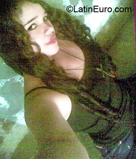 Date this happy Colombia girl Gina from Ibague CO10890