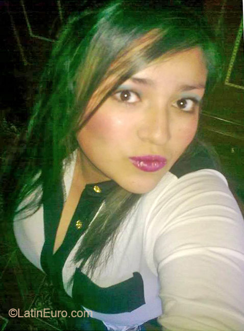 Date this young Colombia girl Paola from Bogota CO11024