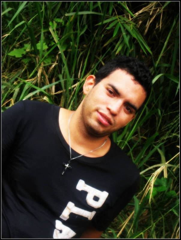 Date this sensual Colombia man Andres felipe g from Cali CO11054