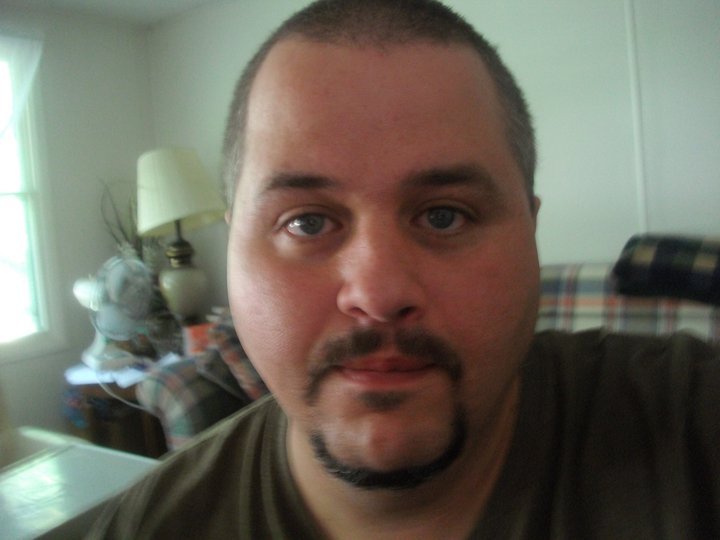 Date this good-looking United States man Livefree18202ya from Syracuse US13484