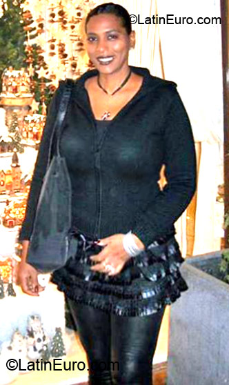 Date this hard body Brazil girl Marcia from Salvador BR7031