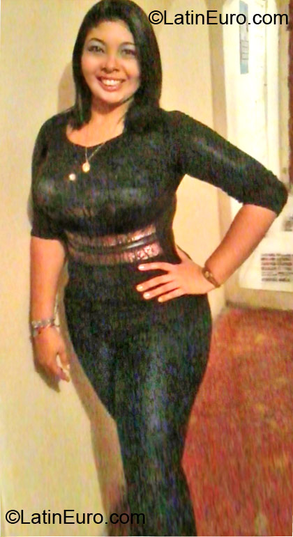 Date this lovely Colombia girl Kelly castro from cucuta CO11181