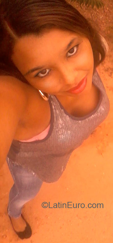 Date this hot Brazil girl Solimar from Goiania BR7044
