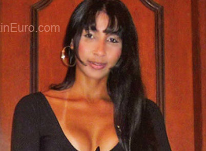 Date this attractive Brazil girl Mariah123 from Rio De Janeiro BR9463