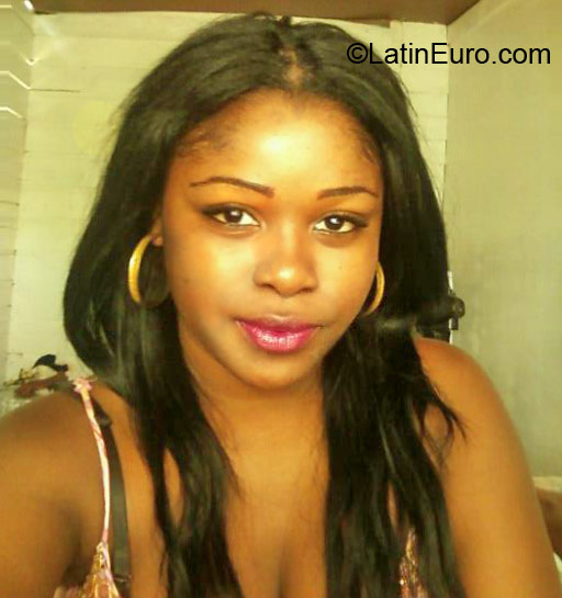 Date this stunning Jamaica girl Casey ann from negril JM779