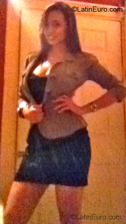 Date this sensual Honduras girl Aby from San Pedro HN721
