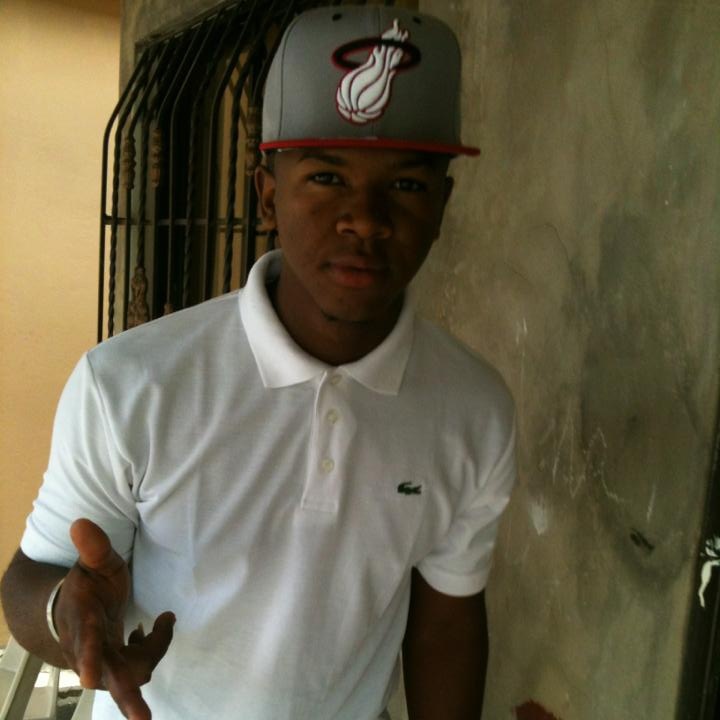 Date this exotic Dominican Republic man Jose alberto si from Sonto Domingo DO12148