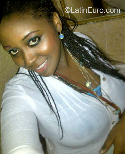 Date this hot Honduras girl Mari Isabel from La Ceiba HN733