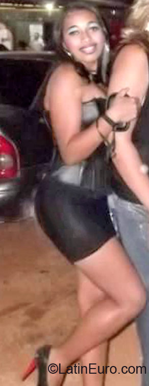 Date this young Brazil girl Josielia from Brasilia BR7074