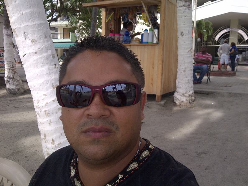 Date this gorgeous Colombia man Ruben dario from Medellin Antiquia CO11257