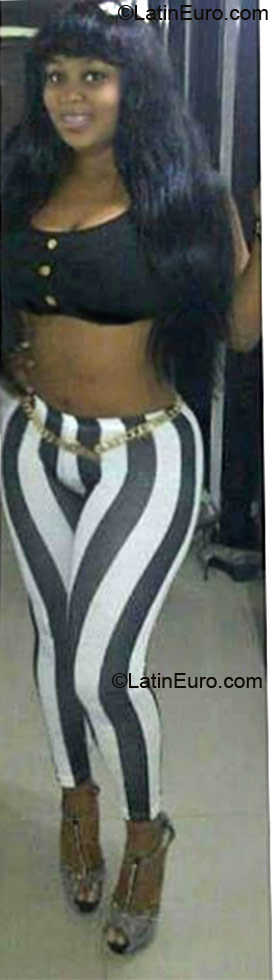 Date this nice looking Colombia girl Claudia from Cali CO11278