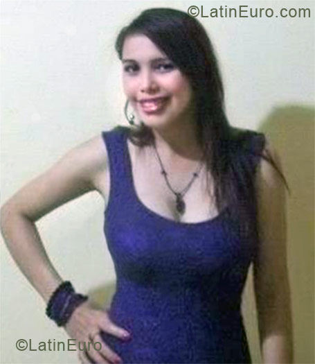 Date this gorgeous Colombia girl Milena from Bogota CO11296