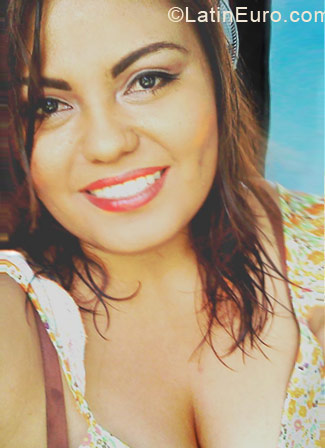 Date this tall Mexico girl CYNDI19 from Valles MX746