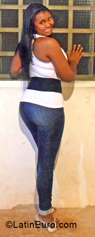 Date this gorgeous Brazil girl Lidiane from Anapolis BR7105
