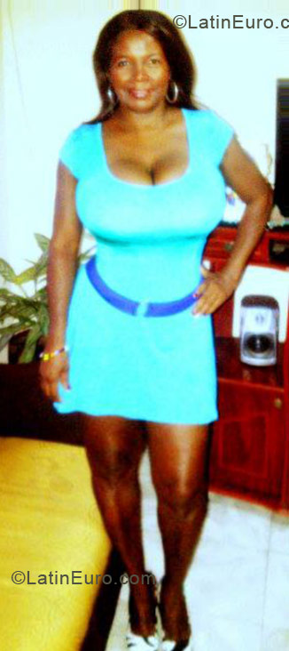 Date this charming Colombia girl Ines from Cali CO11301