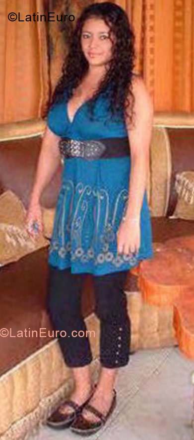 Date this georgeous Colombia girl Safiro andre from Cali CO11586
