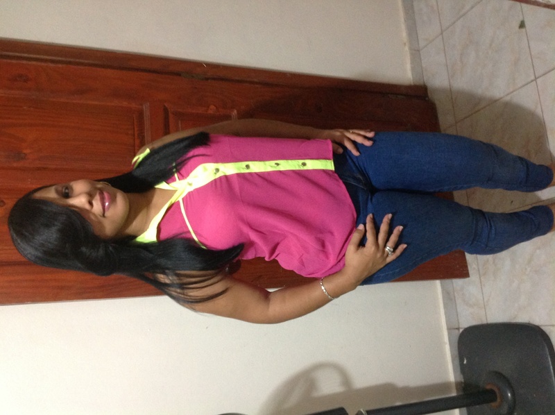 Date this nice looking Dominican Republic girl Carolina from Santo Domingo DO12427