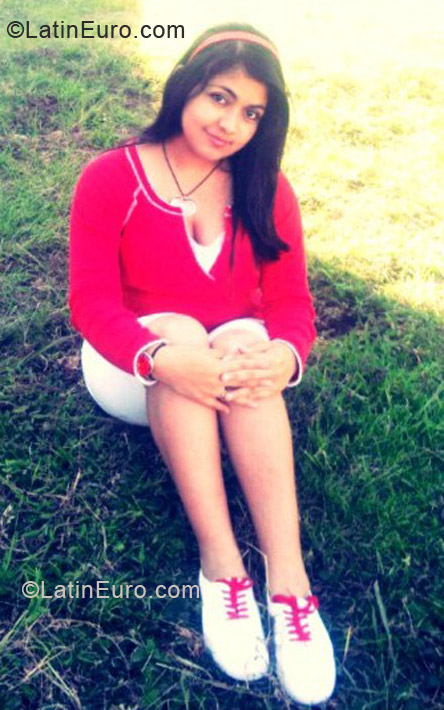 Date this fun Guatemala girl Yess from Guatamala City GT42